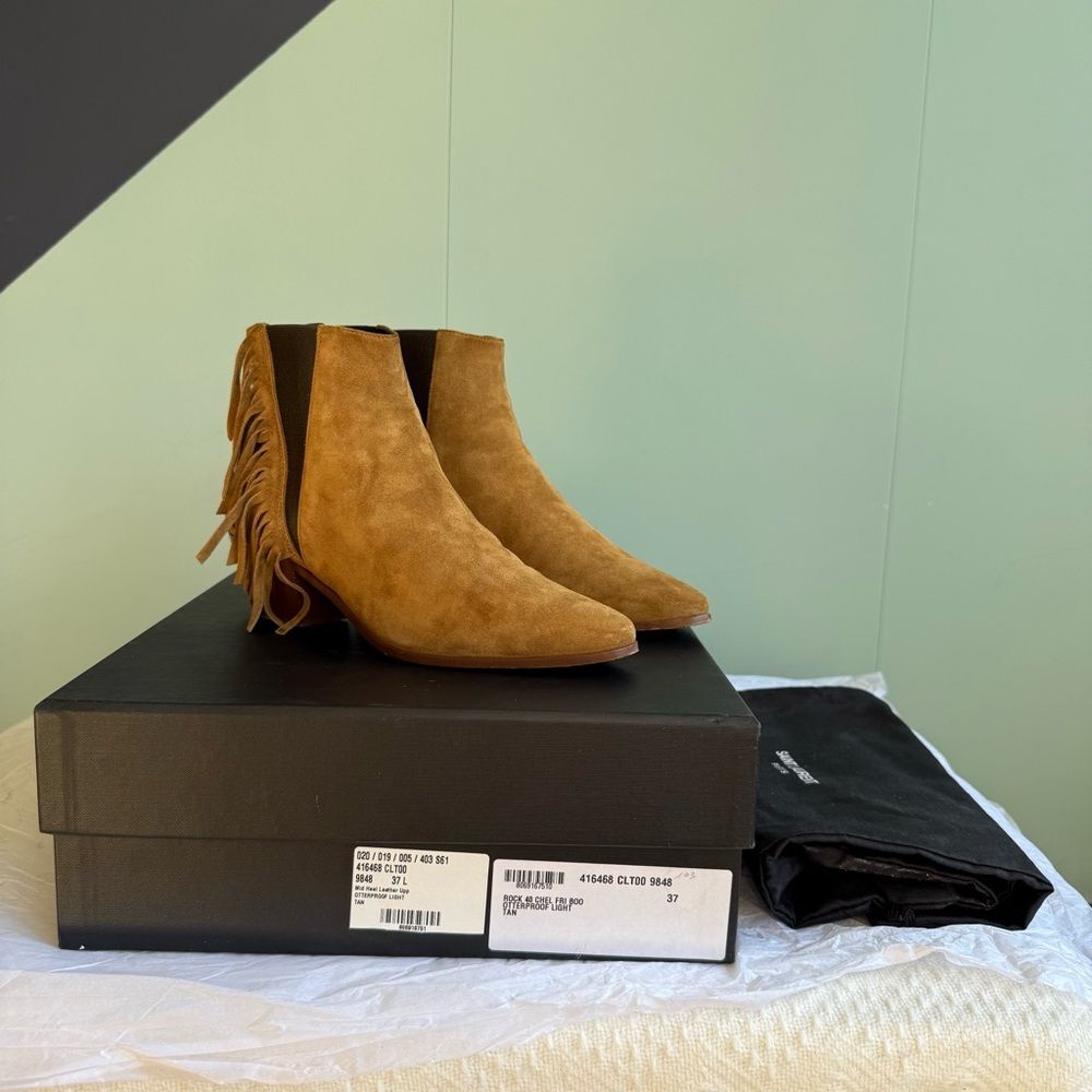 Saint Laurent / YSL Rock 40 Tan Suede Chelsea Boots w/ Fringe, Size 37, EUC